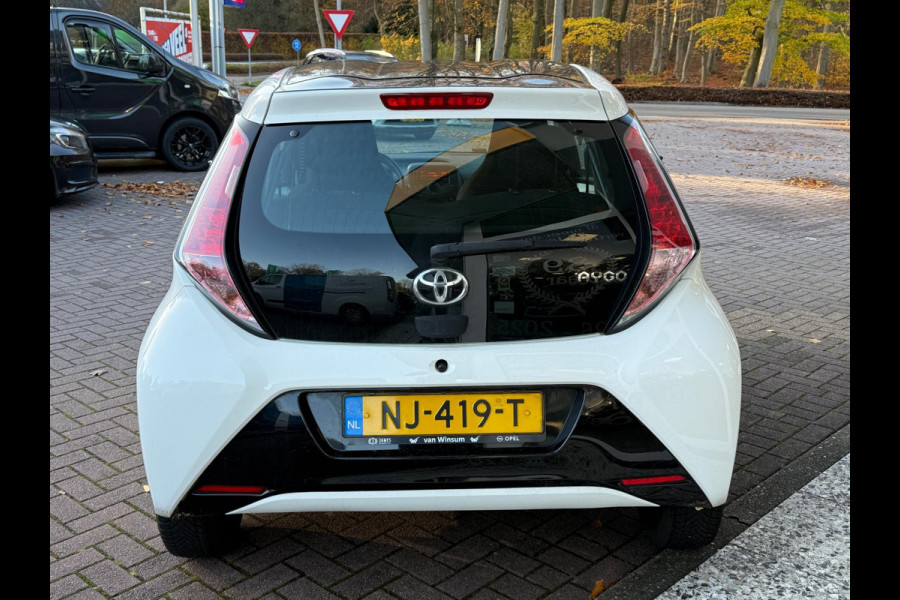 Toyota Aygo 1.0 VVT-i x-now