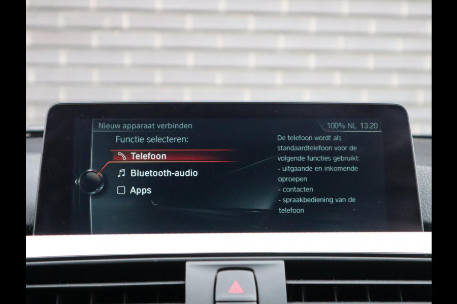 BMW 3 Serie Touring 320i High Executive M Sport Pakket Automaat / Navigatiesysteem Professional / Leder / Hifi / LED / Stoelverwarming / Climate Control / 18 Inch / Shadow Line / Extra Getint Glas / Parkeersensoren