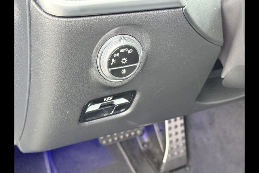 Mercedes-Benz C-Klasse 300 e Luxury | Camera