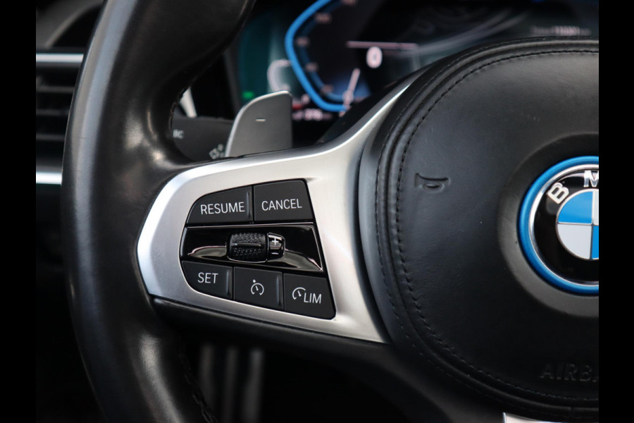 BMW 3 Serie Touring 320e xDrive High Executive M Sport Pakket Automaat / Live Cockpit Professional / Adaptief M Onderstel / Panoramadak / Stoelverwarming / Extra Getint Glas / LED / 19 Inch / Hifi / Lichtpakket
