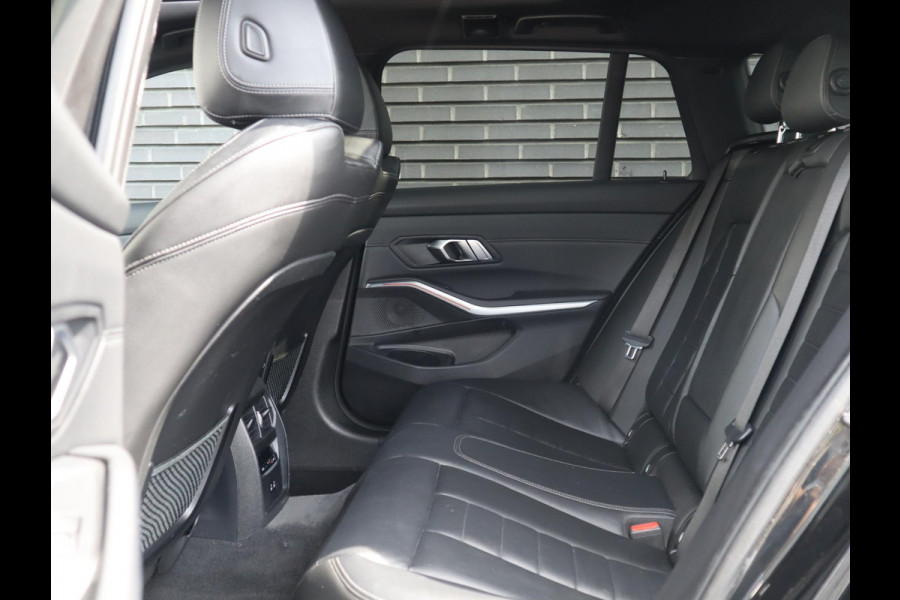 BMW 3 Serie Touring 320e xDrive High Executive M Sport Pakket Automaat / Live Cockpit Professional / Adaptief M Onderstel / Panoramadak / Stoelverwarming / Extra Getint Glas / LED / 19 Inch / Hifi / Lichtpakket