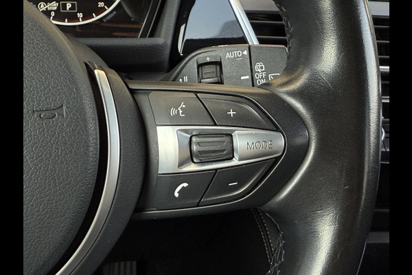 BMW 2 Serie Active Tourer 218i High Executive Sport Line Automaat / Navigatie Plus / Head-Up Display / Hifi / Leder / 17 Inch / Driving Assistant / Achteruitrijcamera / Sportstoelen / Parkeerassistent / Stoelverwarming / LED