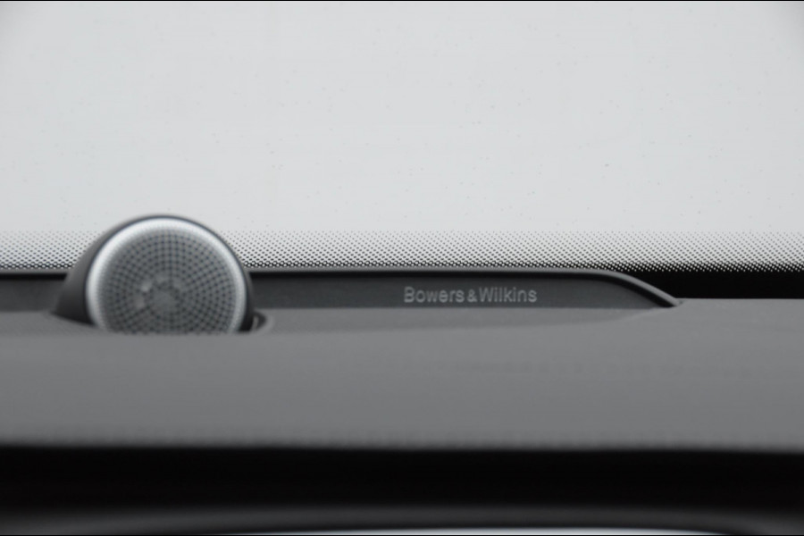 Volvo XC90 T8 455PK Automaat AWD Ultimate Bright / Bowers & Wilkins/ Luchtvering/ Semi elektrische trekhaak/ 360 camera/ Gelaagd glas/ 21'' velgen/ head-up display/ Standkachel