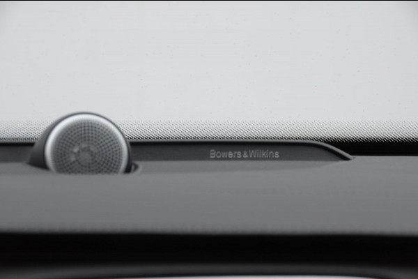 Volvo XC90 T8 455PK Automaat AWD Ultimate Bright / Bowers & Wilkins/ Luchtvering/ Semi elektrische trekhaak/ 360 camera/ Gelaagd glas/ 21'' velgen/ head-up display/ Standkachel