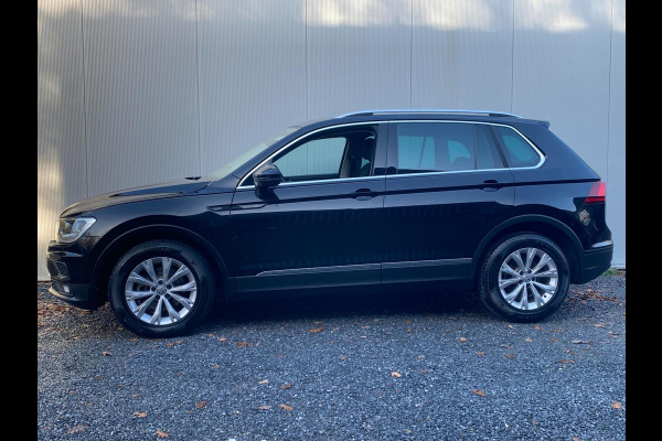 Volkswagen Tiguan 1.4 TSI R-Line |DSG | ACC |Trekhaak |Massagestoel|Stoel/stuurverw |Dealer onderh KM 52.900 !!!