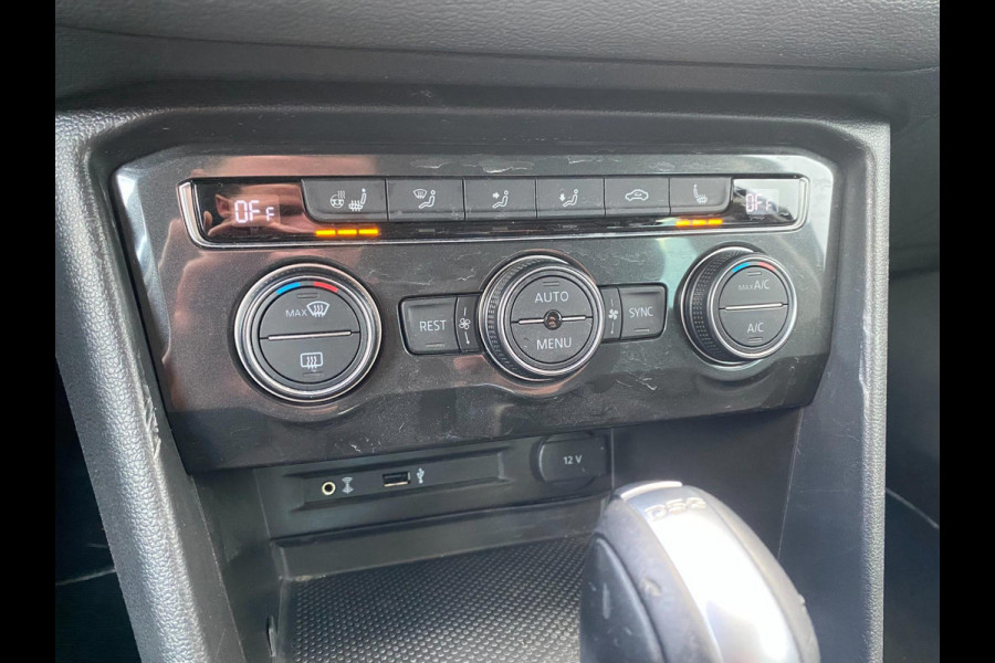 Volkswagen Tiguan 1.4 TSI R-Line |DSG | ACC |Trekhaak |Massagestoel|Stoel/stuurverw |Dealer onderh KM 52.900 !!!