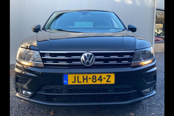 Volkswagen Tiguan 1.4 TSI R-Line |DSG | ACC |Trekhaak |Massagestoel|Stoel/stuurverw |Dealer onderh KM 52.900 !!!