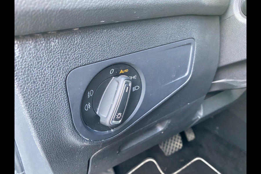 Volkswagen Tiguan 1.4 TSI R-Line |DSG | ACC |Trekhaak |Massagestoel|Stoel/stuurverw |Dealer onderh KM 52.900 !!!