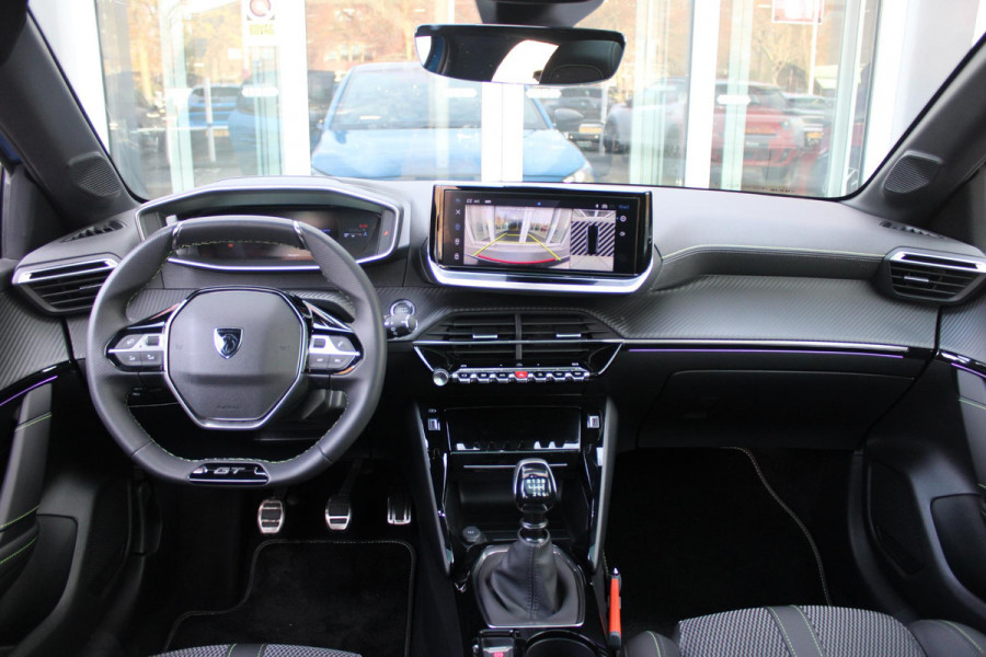 Peugeot 208 1.2 100PK GT | PANORAMA DAK | KEYLESS ENTRY/START | DRAADLOZE APPLE CARPLAY/ANDROID AUTO | CAMERA VOOR + ACHTER | DRAADLOZE TELEFOONLADER | 17" LICHTEMTALEN VELGEN | FULL LED KOPLAMPEN | DODEHOEK DETECTIE | PARKEERSENSOREN VOOR + ACHTER | CRUISE CONTROL | CLIMATE CONTROL |