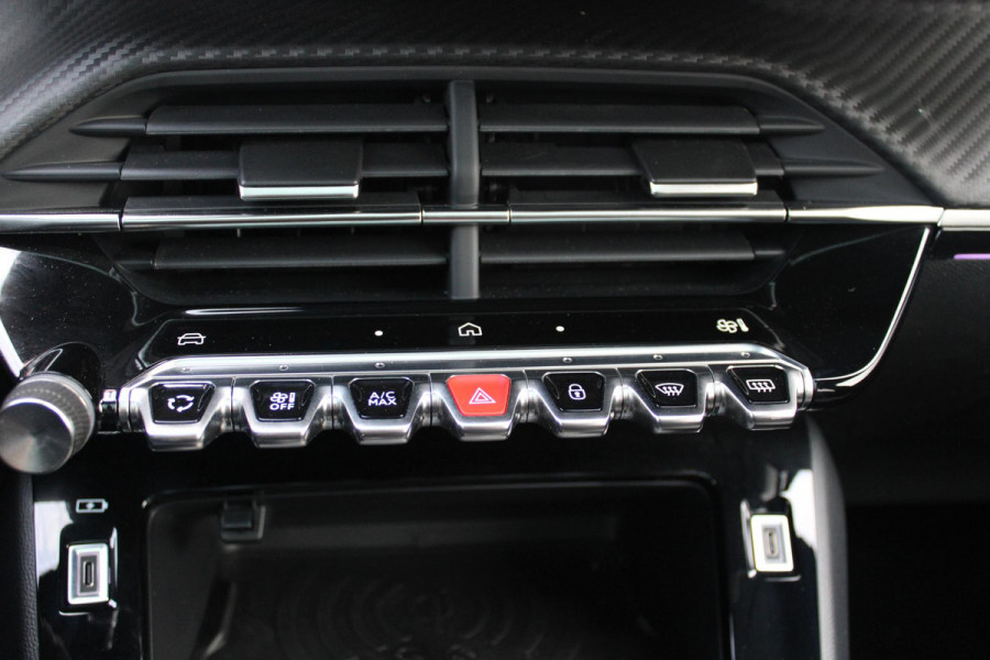 Peugeot 208 1.2 100PK GT | PANORAMA DAK | KEYLESS ENTRY/START | DRAADLOZE APPLE CARPLAY/ANDROID AUTO | CAMERA VOOR + ACHTER | DRAADLOZE TELEFOONLADER | 17" LICHTEMTALEN VELGEN | FULL LED KOPLAMPEN | DODEHOEK DETECTIE | PARKEERSENSOREN VOOR + ACHTER | CRUISE CONTROL | CLIMATE CONTROL |