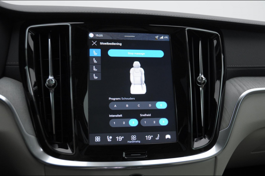Volvo V60 T6 350PK Automaat AWD Ultra Bright / Massage stoelen / Long Range / 360 Camera / Harman Kardon audio / Head-up display / Panorama dak / Apple carplay / Android auto /