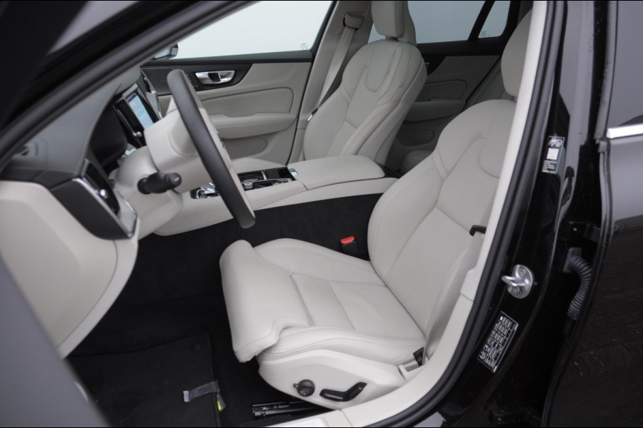 Volvo V60 T6 350PK Automaat AWD Ultra Bright / Massage stoelen / Long Range / 360 Camera / Harman Kardon audio / Head-up display / Panorama dak / Apple carplay / Android auto /