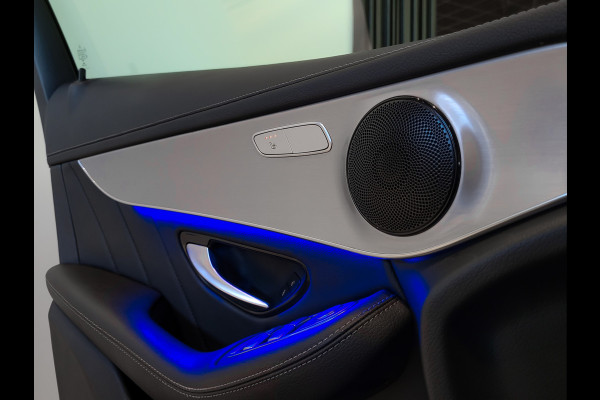 Mercedes-Benz GLC 200 4-M AMG Night|Panorama|20"|Trekhaak|MBUX|Spoorpakket|Sfeerverlichting|Treeplanken|New Service