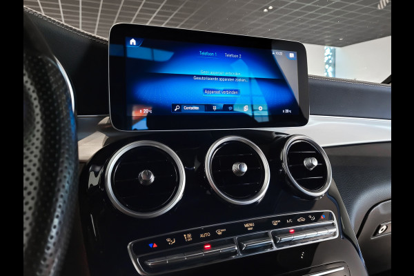 Mercedes-Benz GLC 200 4-M AMG Night|Panorama|20"|Trekhaak|MBUX|Spoorpakket|Sfeerverlichting|Treeplanken|New Service
