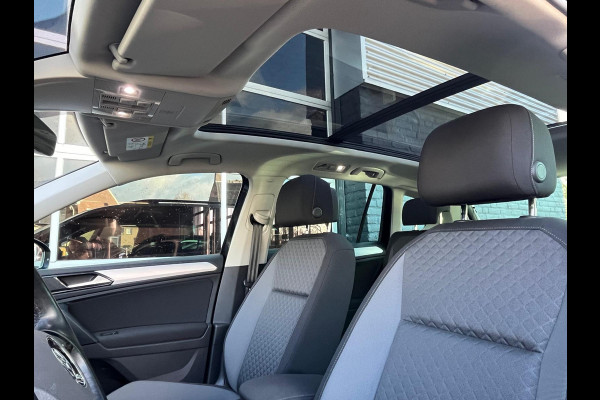 Volkswagen Tiguan 1.4 TSI Comfortline R-Line, Automaat, Camera, CarPlay, Trekhaak, Pano