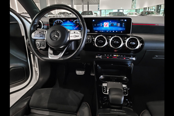 Mercedes-Benz A-Klasse 180 d AMG Night|Panorama|Widescreen|LED|MBUX Aut7