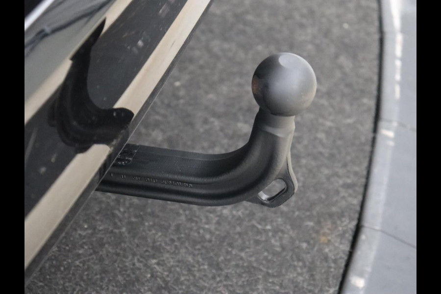 Ford Focus 1.0 EcoBoost Hybrid Titanium X | Automaat | Trekhaak | Stoelverwarming | Adaptive cruise | Camera | Carplay | Stuurverwarming | Navigatie | Full LED | Keyless