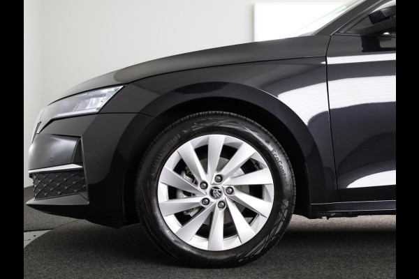 Škoda Octavia Business Edition 1.5 TSI M-HEV 115pk DSG | Private lease vanaf 731,-- | Parkeercamera | 17 inch Lichtmetalen velgen |  Verwarmbare voorstoelen | 13 inch display | Adaptieve Cruise Control