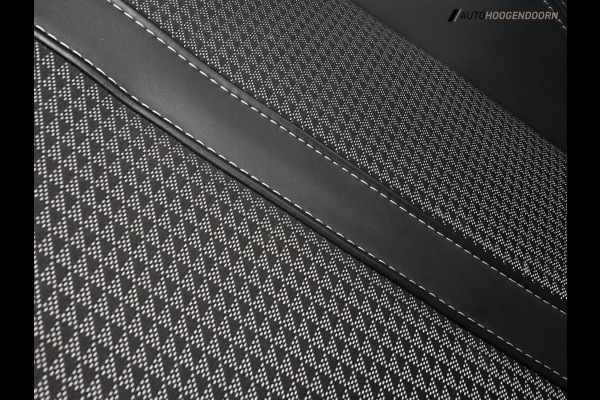 Peugeot 208 1.2 PureTech GT 100pk (APPLE CARPLAY,LED,SPORTSTOELEN,SFEERVERLICHTING,CAMERA,PDC,CRUISE,DODEHOEK,KEYLESS,LM-VELGEN)