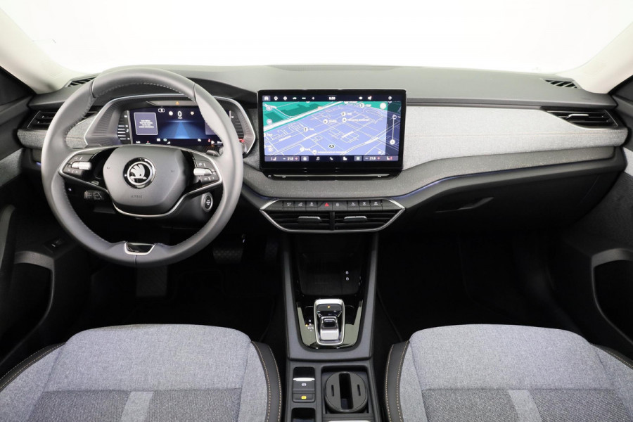 Škoda Octavia Business Edition 1.5 TSI M-HEV 115pk DSG | Private lease vanaf 731,-- | Parkeercamera | 17 inch Lichtmetalen velgen |  Verwarmbare voorstoelen | 13 inch display | Adaptieve Cruise Control