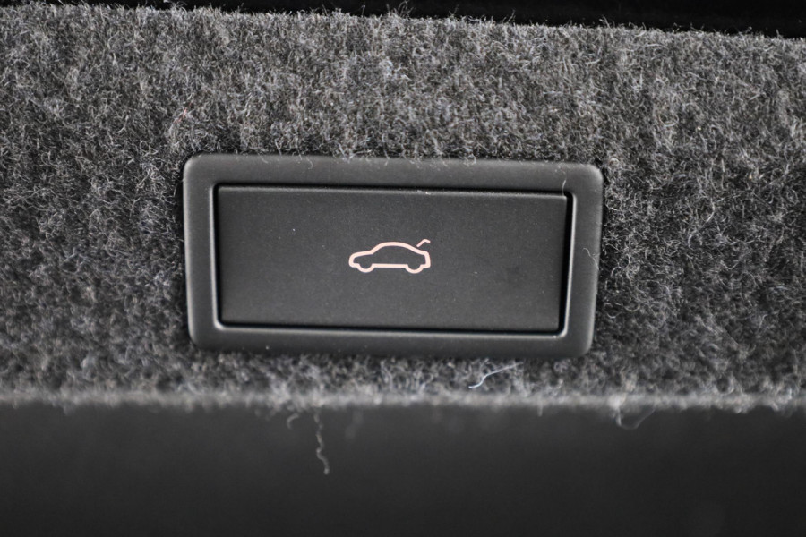 Škoda Octavia Business Edition 1.5 TSI M-HEV 115pk DSG | Private lease vanaf 731,-- | Parkeercamera | 17 inch Lichtmetalen velgen |  Verwarmbare voorstoelen | 13 inch display | Adaptieve Cruise Control