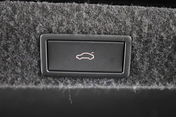 Škoda Octavia Business Edition 1.5 TSI M-HEV 115pk DSG | Private lease vanaf 731,-- | Parkeercamera | 17 inch Lichtmetalen velgen |  Verwarmbare voorstoelen | 13 inch display | Adaptieve Cruise Control