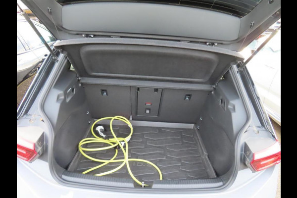 Volkswagen ID.3 First Plus 58 kWh Stoel.Sttuverw. Adapt.Cruise DAB