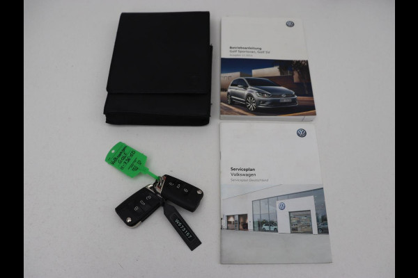 Volkswagen Golf Sportsvan 1.4 TSI Highline | Automaat | Stoelverwarming | Adaptive cruise | Navigatie | Parkeerhulp | Climate control | Bluetooth