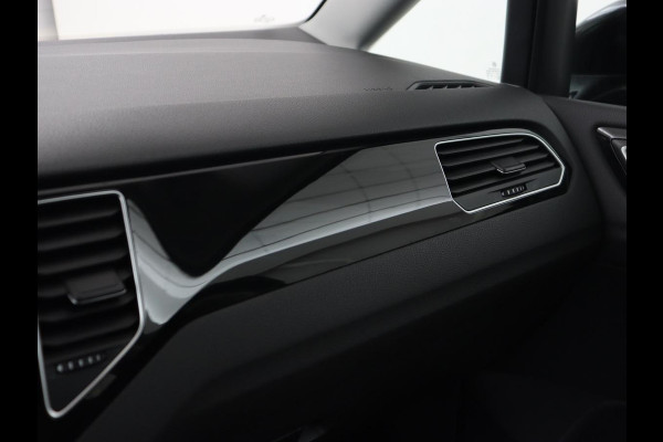 Volkswagen Golf Sportsvan 1.4 TSI Highline | Automaat | Stoelverwarming | Adaptive cruise | Navigatie | Parkeerhulp | Climate control | Bluetooth