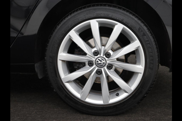 Volkswagen Golf Sportsvan 1.4 TSI Highline | Automaat | Stoelverwarming | Adaptive cruise | Navigatie | Parkeerhulp | Climate control | Bluetooth