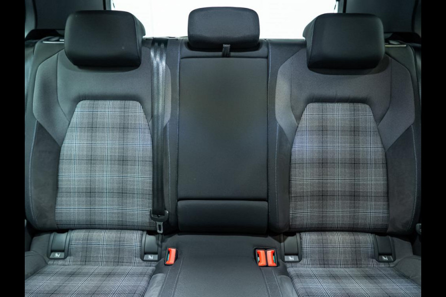 Volkswagen Golf 1.4 eHybrid GTE | 245PK | 19 Inch | Trekhaak