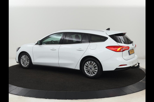 Ford Focus 1.0 EcoBoost Hybrid Titanium X | Stoel & stuurverwarming | Trekhaak | Adaptive cruise | Camera | Comfortstoelen | Keyless | Carplay | Full LED | Navigatie