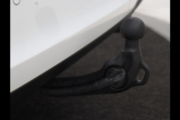 Ford Focus 1.0 EcoBoost Hybrid Titanium X | Stoel & stuurverwarming | Trekhaak | Adaptive cruise | Camera | Comfortstoelen | Keyless | Carplay | Full LED | Navigatie