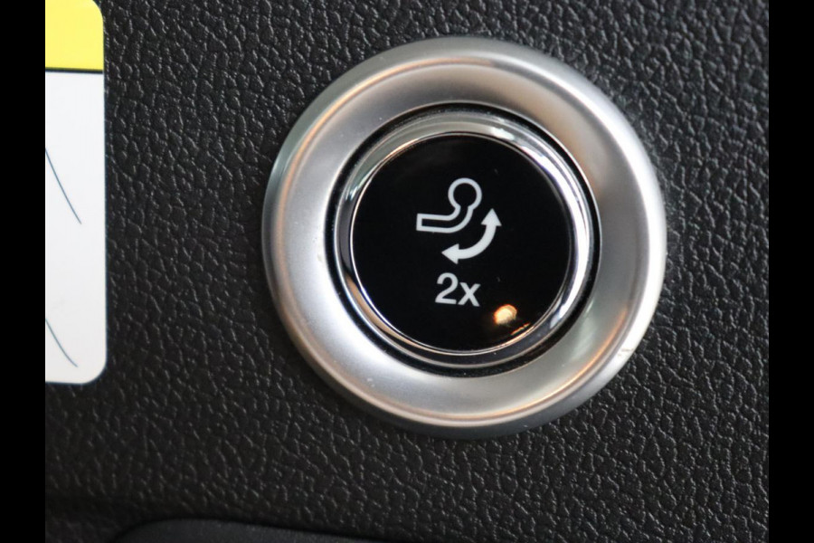 Ford Focus 1.0 EcoBoost Hybrid Titanium X | Stoel & stuurverwarming | Trekhaak | Adaptive cruise | Camera | Comfortstoelen | Keyless | Carplay | Full LED | Navigatie