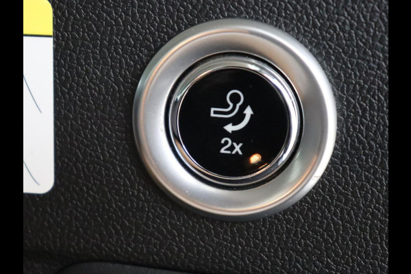 Ford Focus 1.0 EcoBoost Hybrid Titanium X | Stoel & stuurverwarming | Trekhaak | Adaptive cruise | Camera | Comfortstoelen | Keyless | Carplay | Full LED | Navigatie