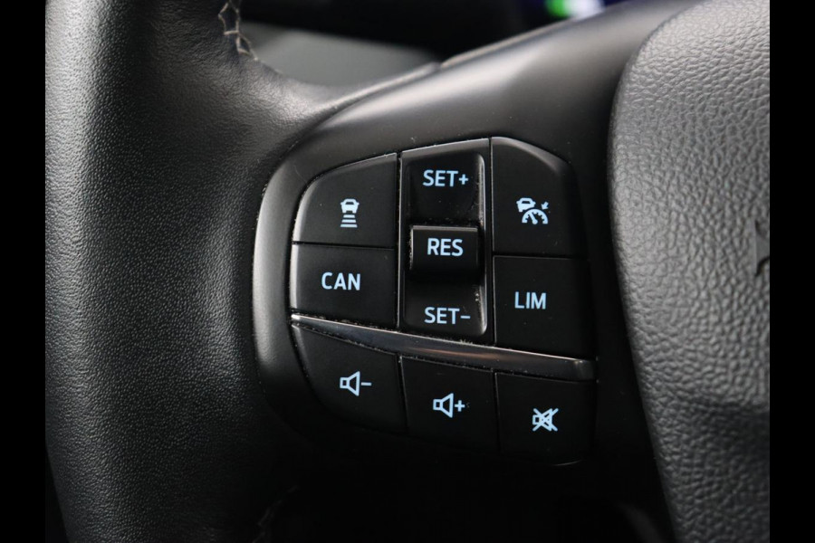 Ford Focus 1.0 EcoBoost Hybrid Titanium X | Stoel & stuurverwarming | Trekhaak | Adaptive cruise | Camera | Comfortstoelen | Keyless | Carplay | Full LED | Navigatie