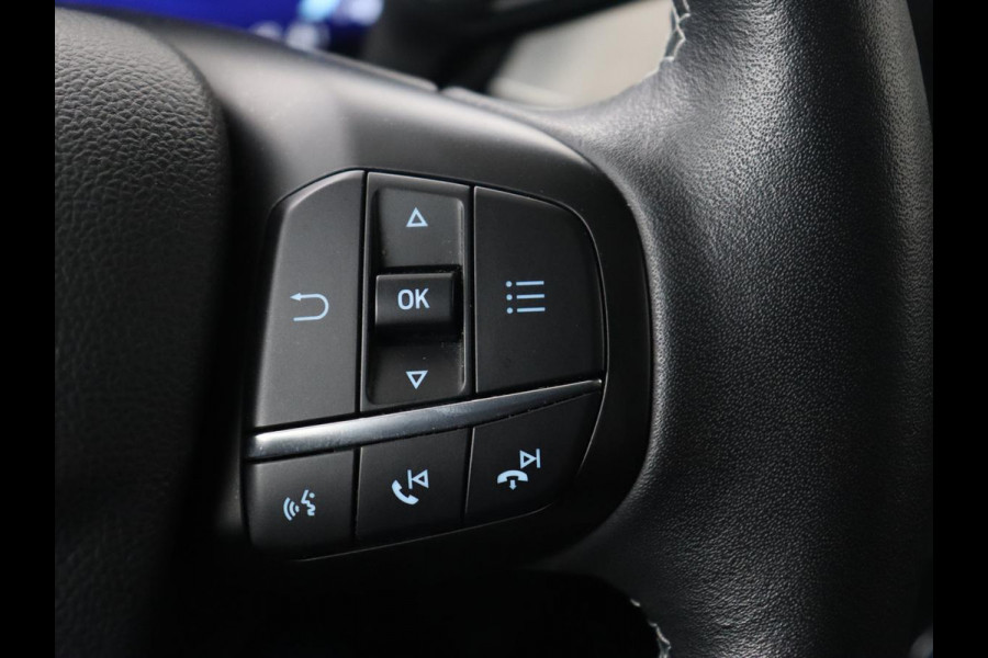 Ford Focus 1.0 EcoBoost Hybrid Titanium X | Stoel & stuurverwarming | Trekhaak | Adaptive cruise | Camera | Comfortstoelen | Keyless | Carplay | Full LED | Navigatie