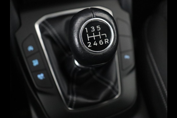 Ford Focus 1.0 EcoBoost Hybrid Titanium X | Stoel & stuurverwarming | Trekhaak | Adaptive cruise | Camera | Comfortstoelen | Keyless | Carplay | Full LED | Navigatie