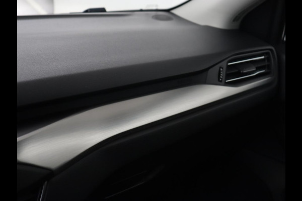 Ford Focus 1.0 EcoBoost Hybrid Titanium X | Stoel & stuurverwarming | Trekhaak | Adaptive cruise | Camera | Comfortstoelen | Keyless | Carplay | Full LED | Navigatie