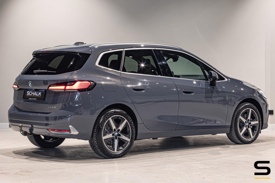 BMW 2 Serie Active Tourer 220i|NAP|Trekhaak|Leder|HUD|1eig