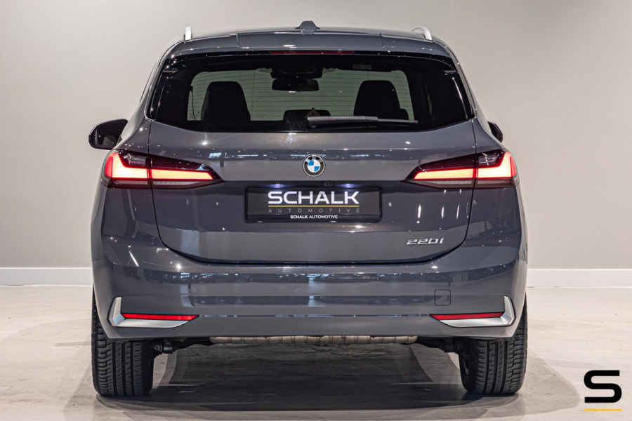 BMW 2 Serie Active Tourer 220i|NAP|Trekhaak|Leder|HUD|1eig