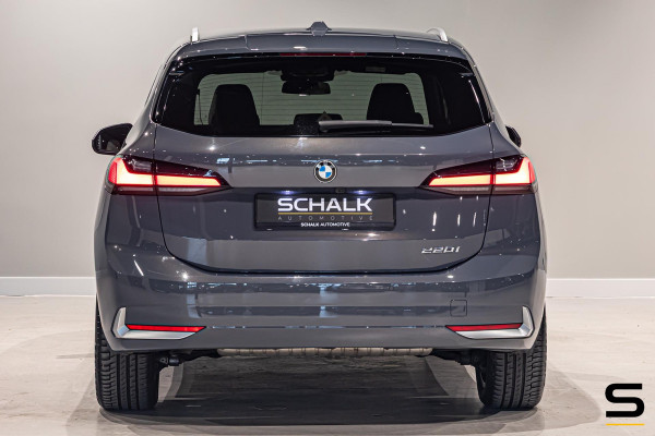 BMW 2 Serie Active Tourer 220i|NAP|Trekhaak|Leder|HUD|1eig