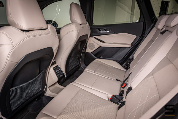 BMW 2 Serie Active Tourer 220i|NAP|Trekhaak|Leder|HUD|1eig