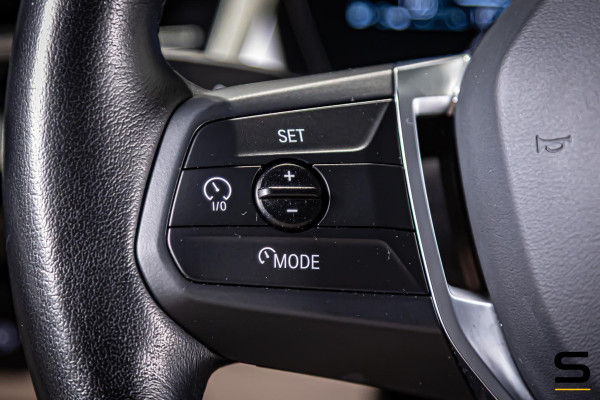 BMW 2 Serie Active Tourer 220i|NAP|Trekhaak|Leder|HUD|1eig