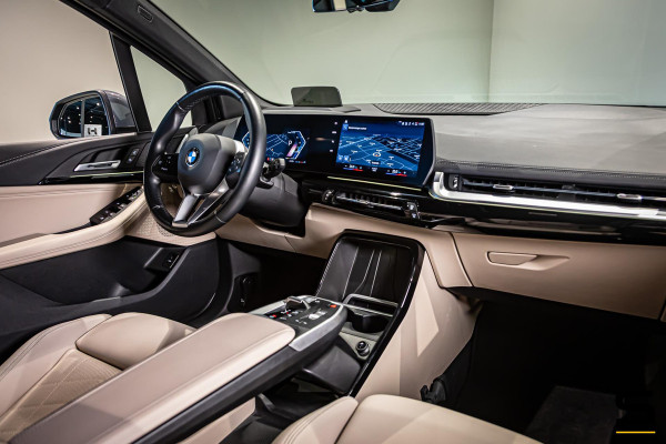 BMW 2 Serie Active Tourer 220i|NAP|Trekhaak|Leder|HUD|1eig