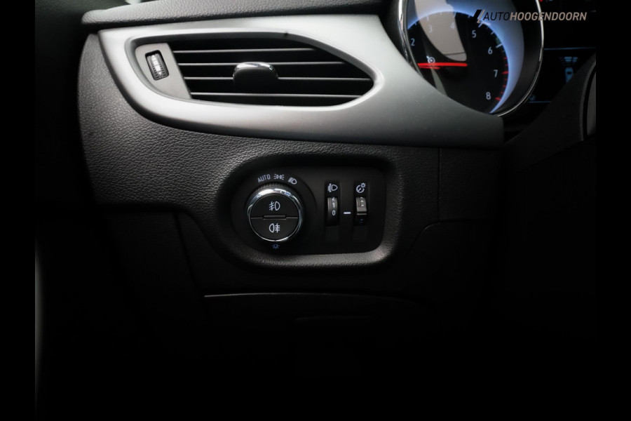 Opel Astra 1.2 sportive edition 130pk (APPLE CARPLAY,LED,CAMERA,NAVI,LEDER,SPORTSTOELEN,CLIMATE,CRUISE,PARKEERSENSOR,LM-VELGEN)