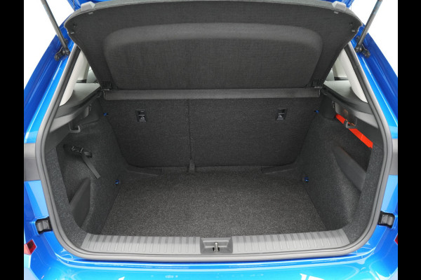 Škoda Kamiq 1.0 TSI 110pk Ambition Navi via app Camera Cruise Lm velgen 147