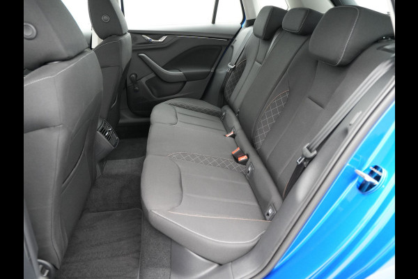 Škoda Kamiq 1.0 TSI 110pk Ambition Navi via app Camera Cruise Lm velgen 147