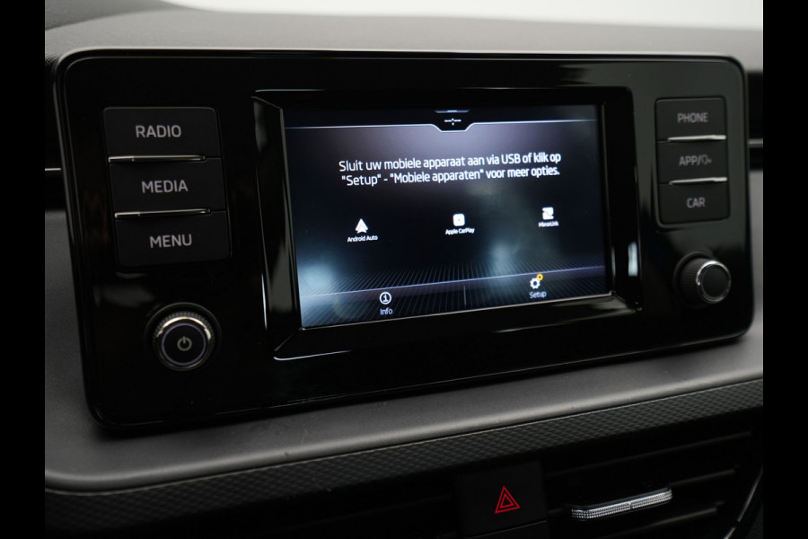 Škoda Kamiq 1.0 TSI 110pk Ambition Navi via app Camera Cruise Lm velgen 147