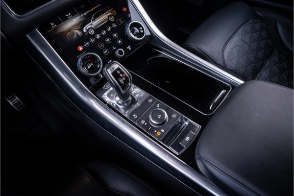 Land Rover Range Rover Sport P575 SVR Carbon Edition - Panorama | Meridian | Elek. Trekhaak | Memory | HUD